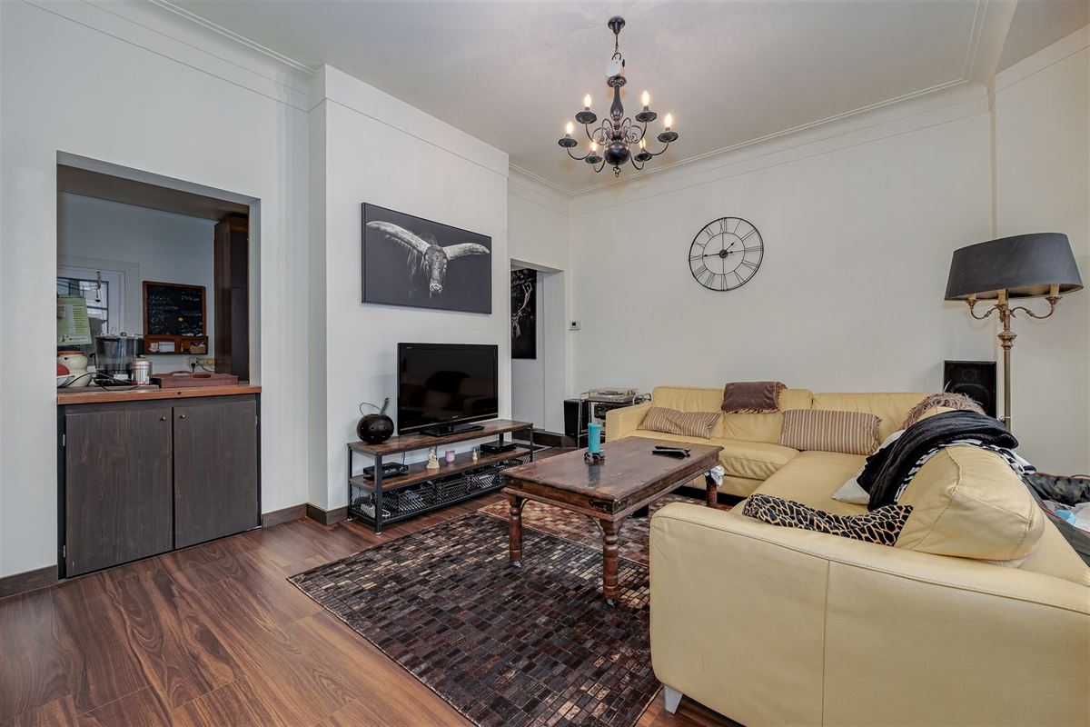 Perfect instapklaar appt met 2 slk + 2 badk vlakbij het Station