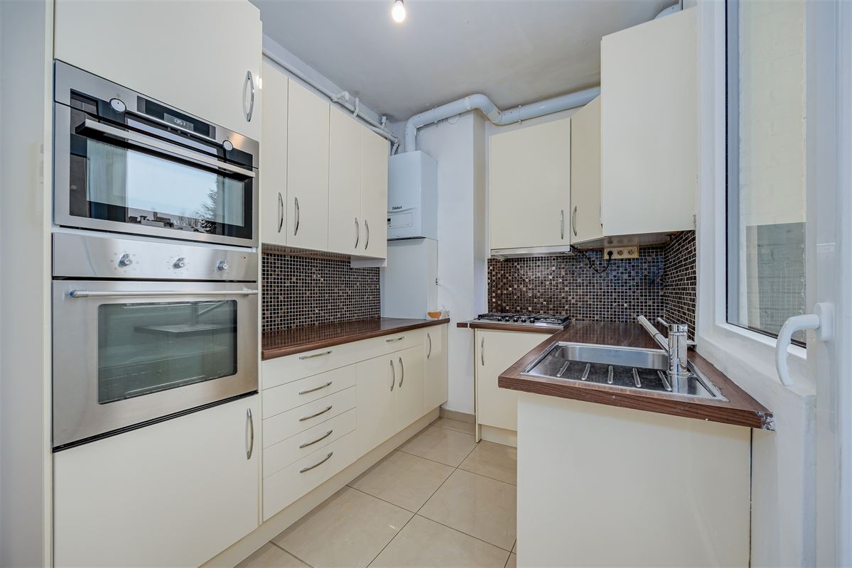 Zeer ruim en licht 3 slk appt met terras