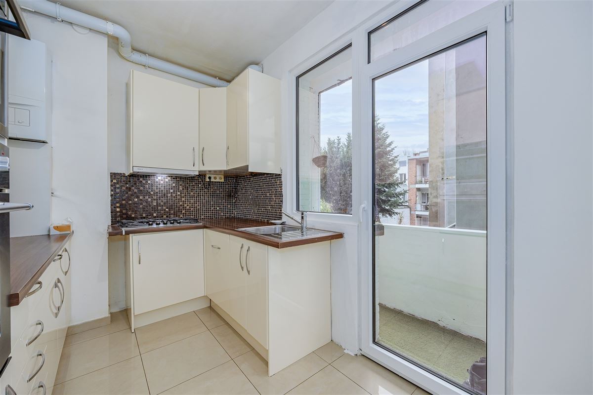 Zeer ruim en licht 3 slk appt met terras