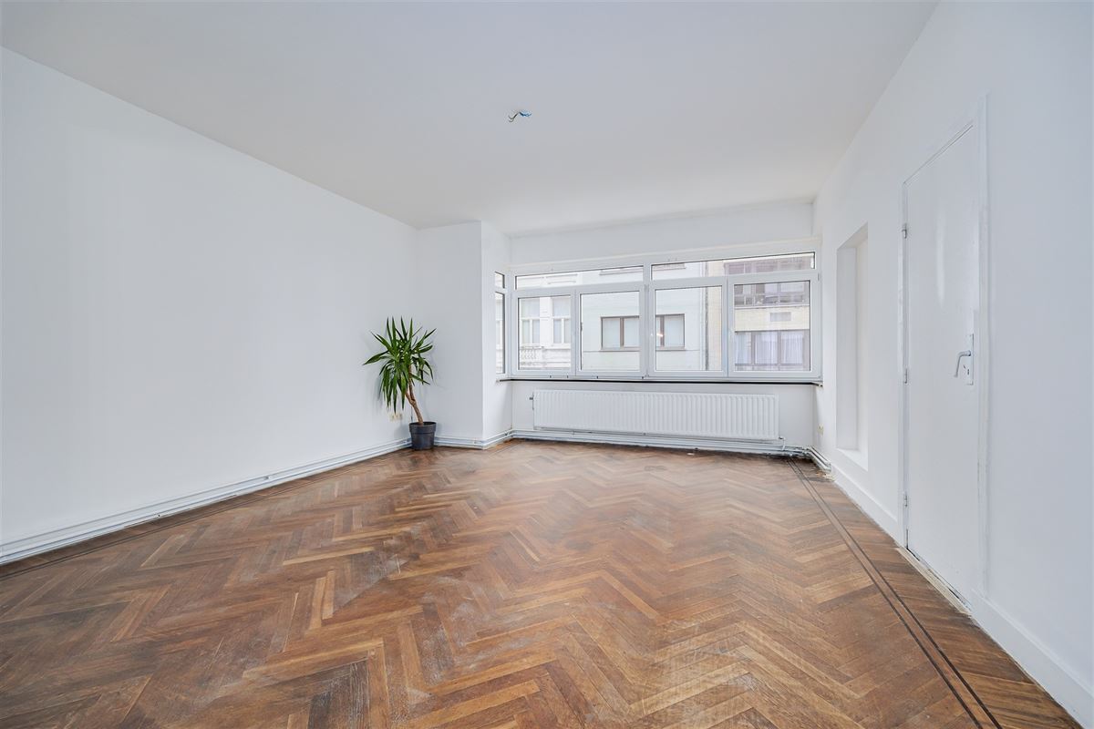 Zeer ruim en licht 3 slk appt met terras