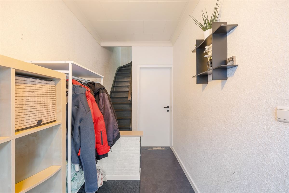 Woning met 4 slaapkamers op rustige ligging