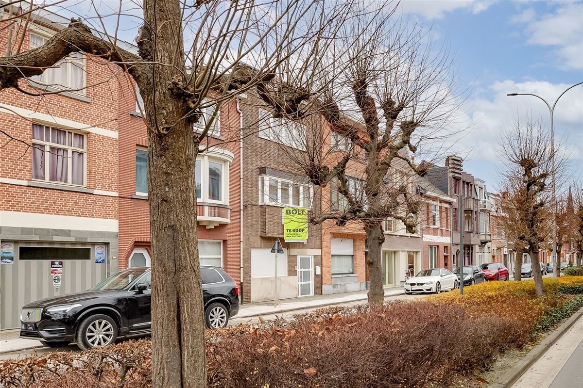 Instapklaar huis met magazijn in het centrum