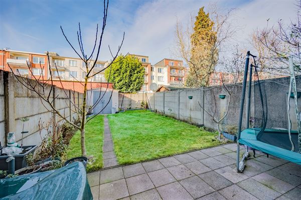 Leuk 2 slaapkamer appartement met tuin in Deurne