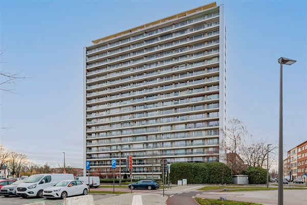 Appartement met 2 slaapkamers en twee terrassen en P