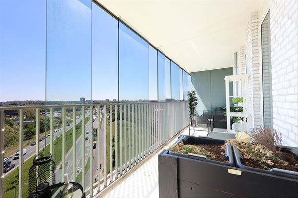 Lichtrijk 2-slaapkamerappartement met open uitzicht