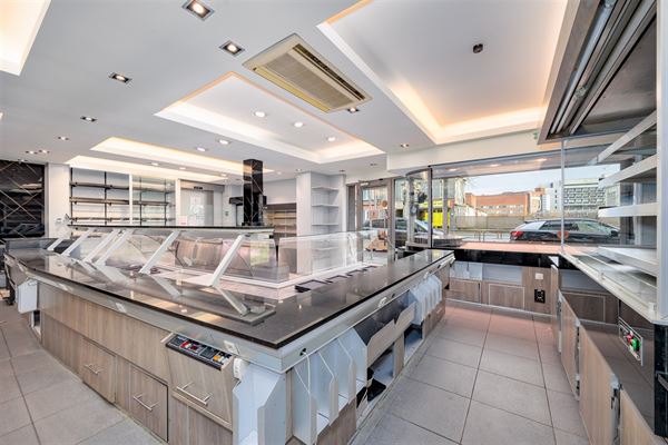 Handelsgelijkvloers op toplocatie in Mortsel - voormalige slagerij