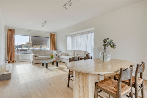 Karaktervolle halfopen bebouwing in rustige woonwijk