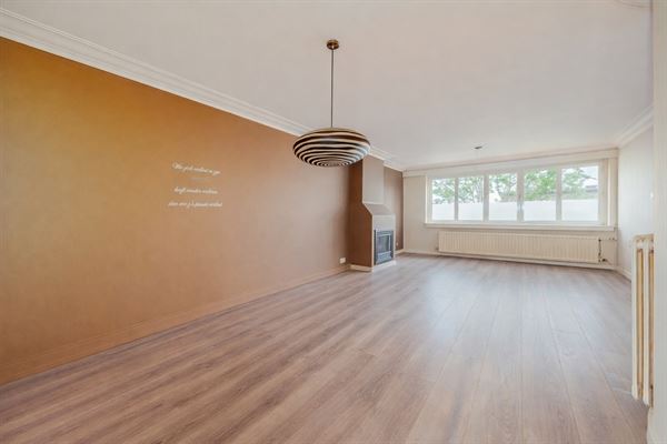Ruim 2 slaapkamer appartement te Merksem