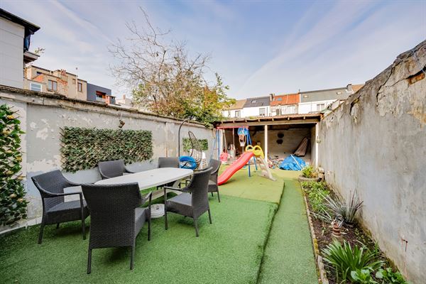 Ruime woning met 4-5 slk + 2 badk + grote tuin aan Park Spoor Noord