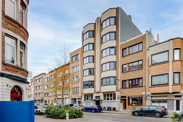 3 Slaapkamer Art Déco appartement in Borgerhout