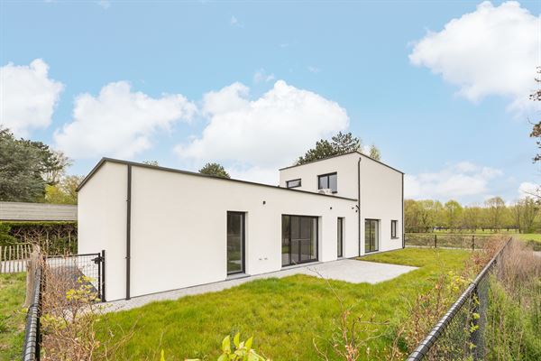 Energiezuinige open bebouwing met landelijk zicht