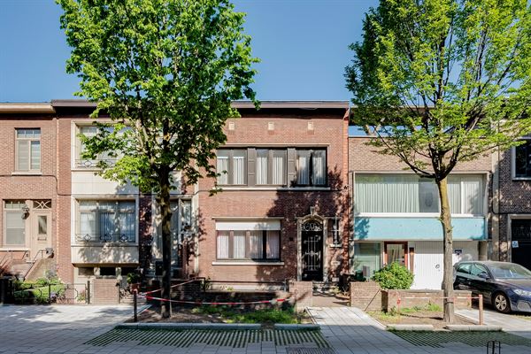 Gezinswoning met 3 slaapkamers en grote tuin te Merksem