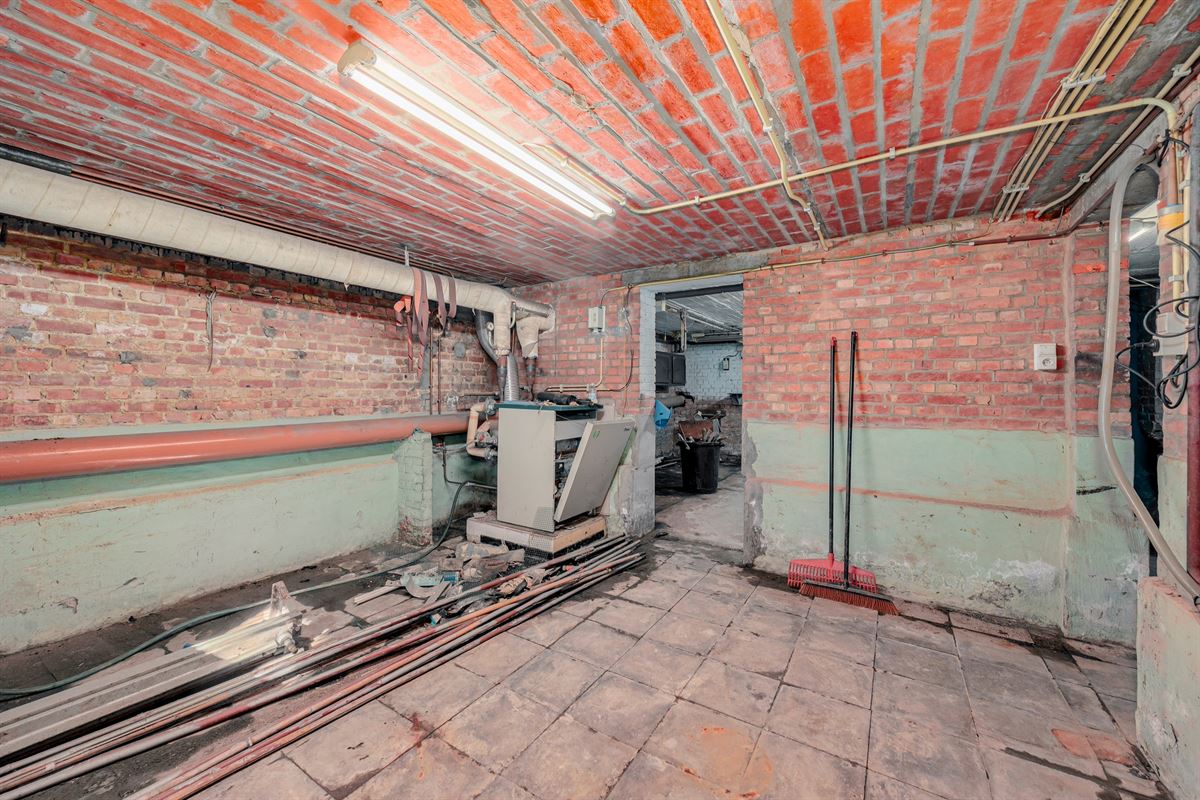 Gezinswoning met 3 slaapkamers en grote tuin te Merksem