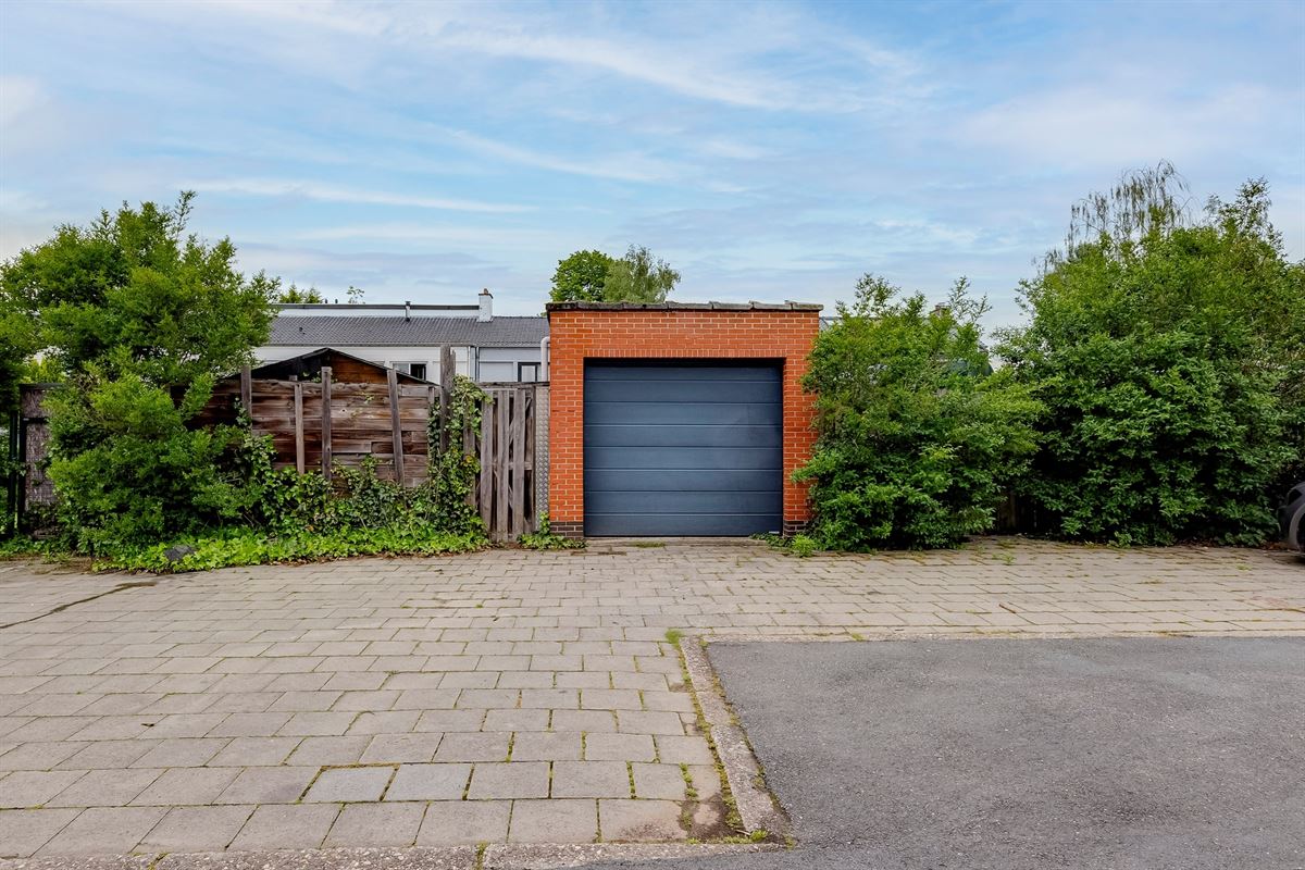Ruime 3-SLK woning met tuin en garage in Wilrijk
