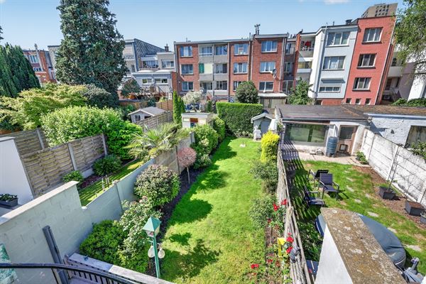 Instapklaar huis met 2 volwaardige slaapkamers en tuin in Deurne