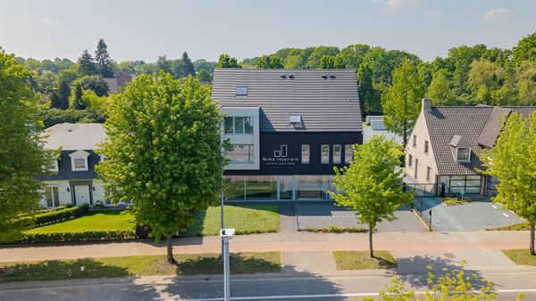 Prachtig afgewerkt gebouw - showroom + villa