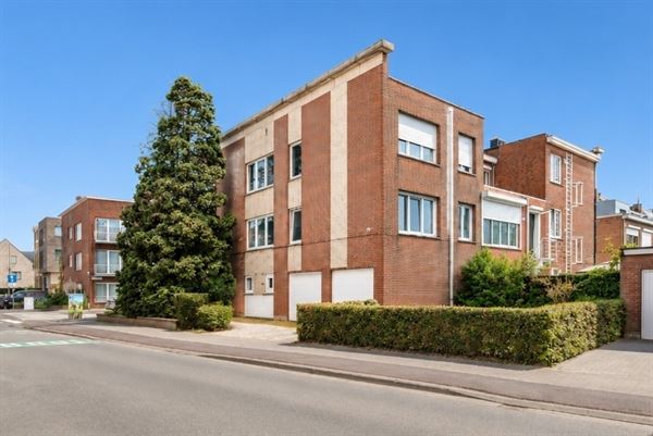 Appartementsgebouw op wandelafstand van centrum Wilrijk