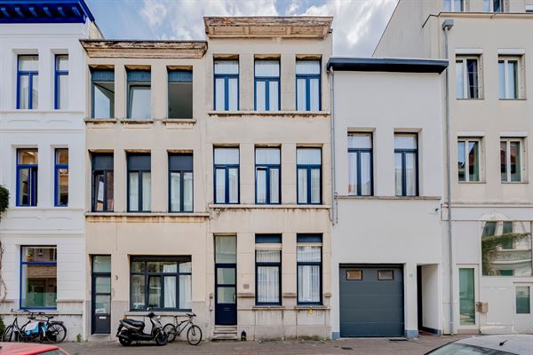 Ruime gezinswoning met 4 slaapkamers en zonnige tuin in Borgerhout
