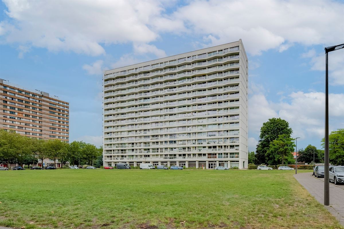 Instapklaar 2 slpk appartement met autostaanplaats