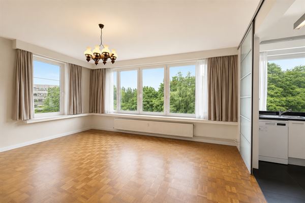 Hoekappartement met 3 slpk en staanplaats op loplocatie in Wilrijk