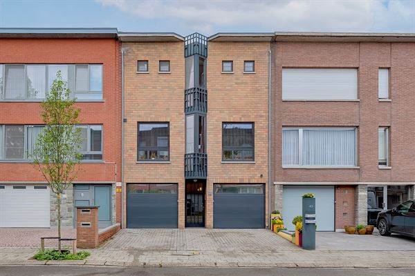 Prachtig, uniek appartement met 1 slaapkamer, terras en garage!