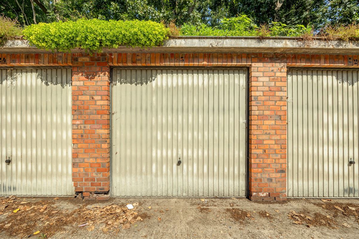 Appartement met twee slaapkamers en garage te Mortsel