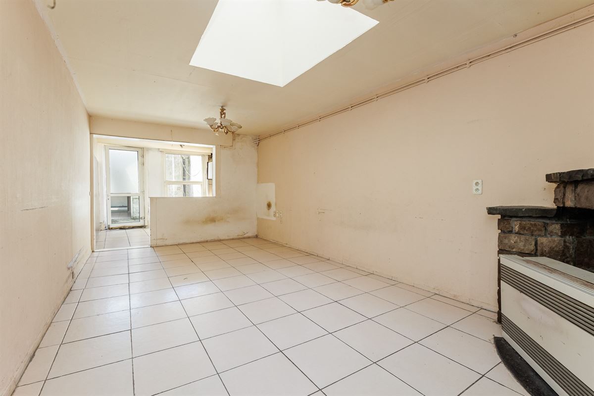 Te renoveren woning met veel potentieel te Mechelen