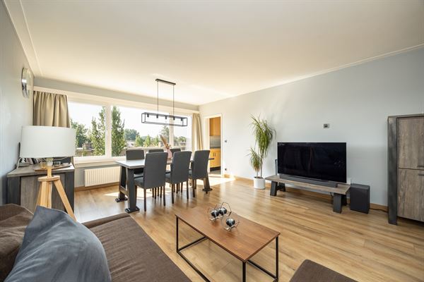 Appartement met twee slaapkamers en garage te Mortsel