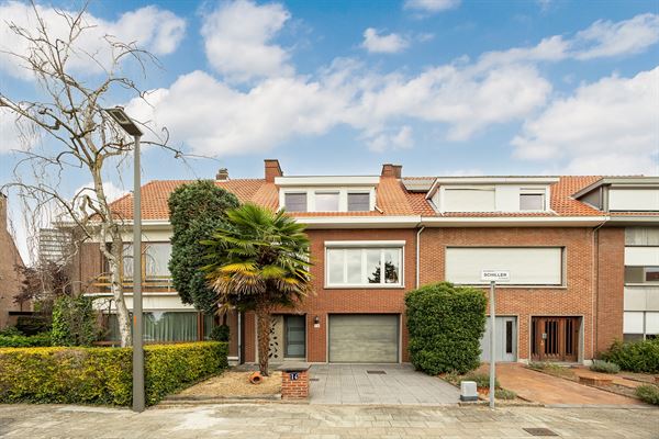 charmante 60's woning met leuke tuin