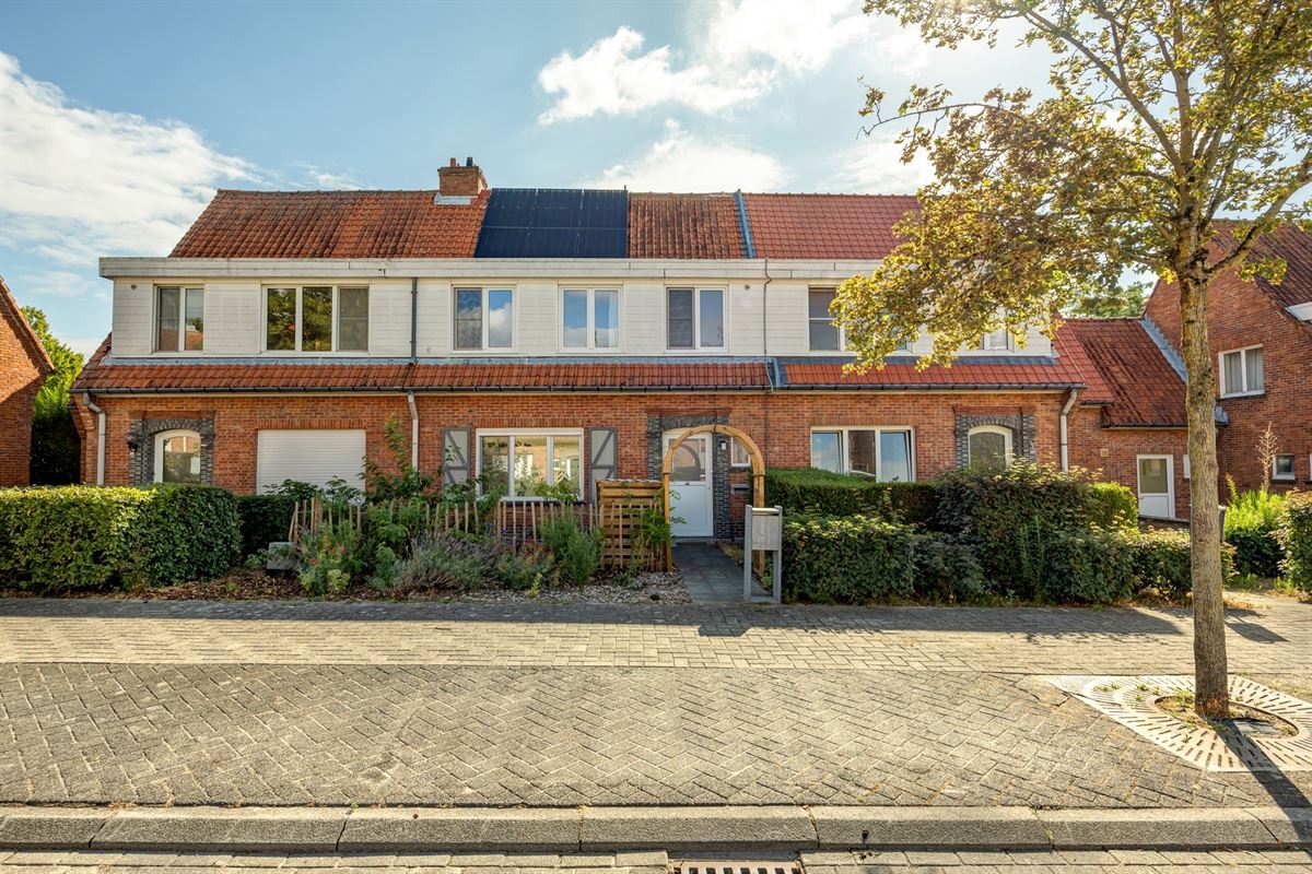 Instapklaar huis met drie slaapkamers en tuin