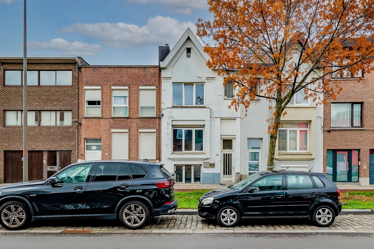 Volledig te renoveren huis met ruime tuin