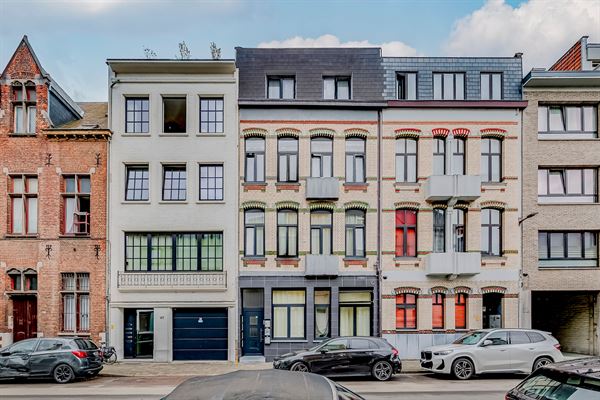 Prachtig appartement met 2 slaapkamers en gezellig dakterras!