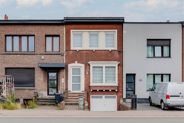 Leuke instapklare woning met 3 slk, garage en een zonnige tuin