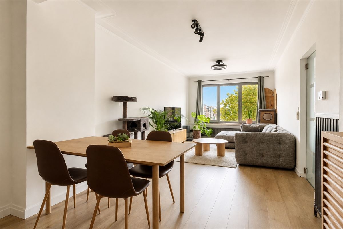 Appartement met 1 slaapkamer en overdekt terras centrum Mortsel