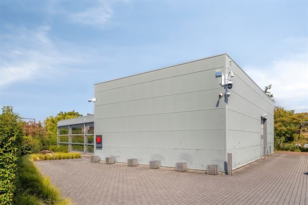 Vrijstaand KMO / kantoorgebouw van ca 405 m² op 1.200 m²
