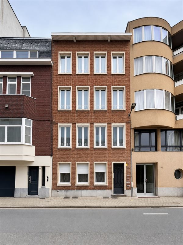 Gelijkvloers appartement met 2 slpk en stadstuintje