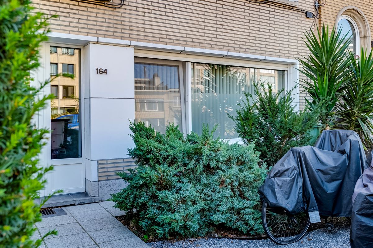 Prachtig gelijkvloers appartement met 1 slaapkamer, zonnige tuin en polyvalente ruimte!