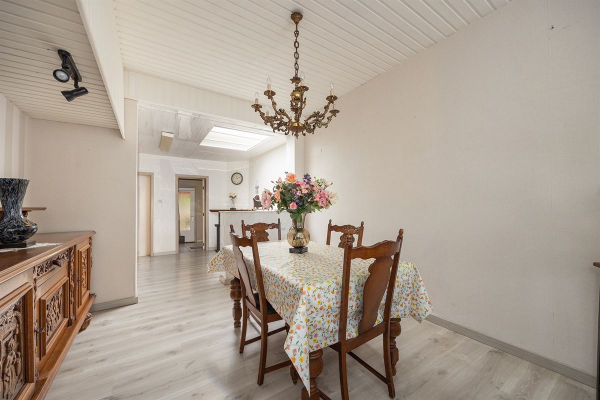 Gezinswoning met drie slaapkamers, tuin en garage
