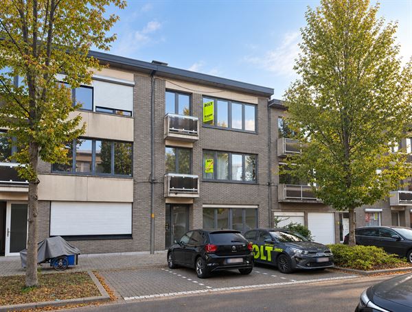 Instapklaar 2 slk appartement met terras te Mortsel