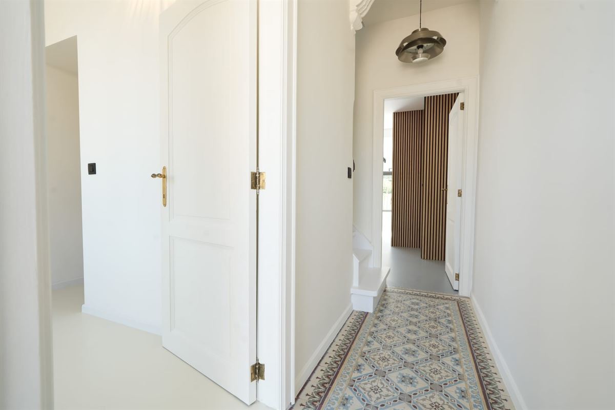 Gerenoveerde woning met drie slaapkamers en tuin