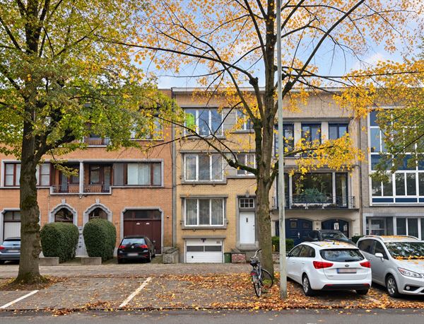 Gerenoveerd 2-slpk appartement nabij Rivierenhof