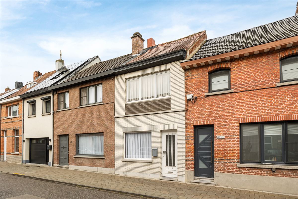 huis met twee slaapkamers en tuin