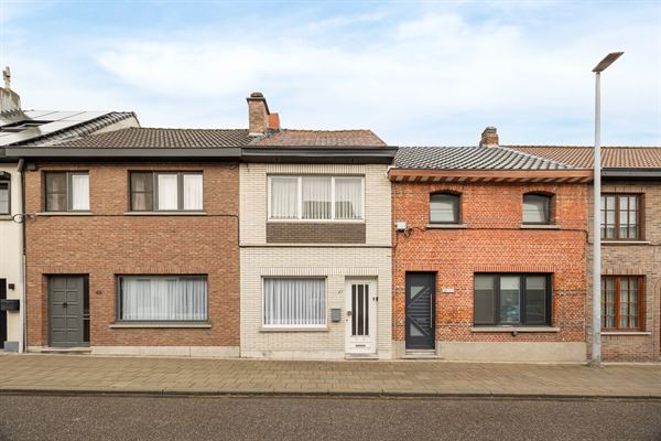 huis met twee slaapkamers en tuin