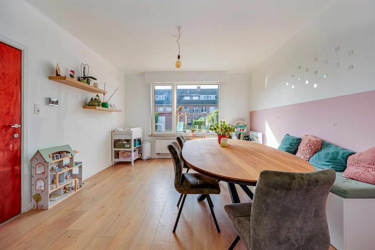 Instapklare woning met 4 (mog 5.) slaapkamers en tuin op rustige locatie!