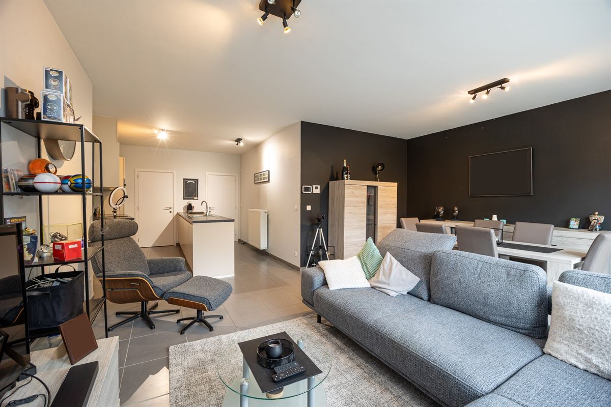 Gelijkvloers appartement met ruime tuin