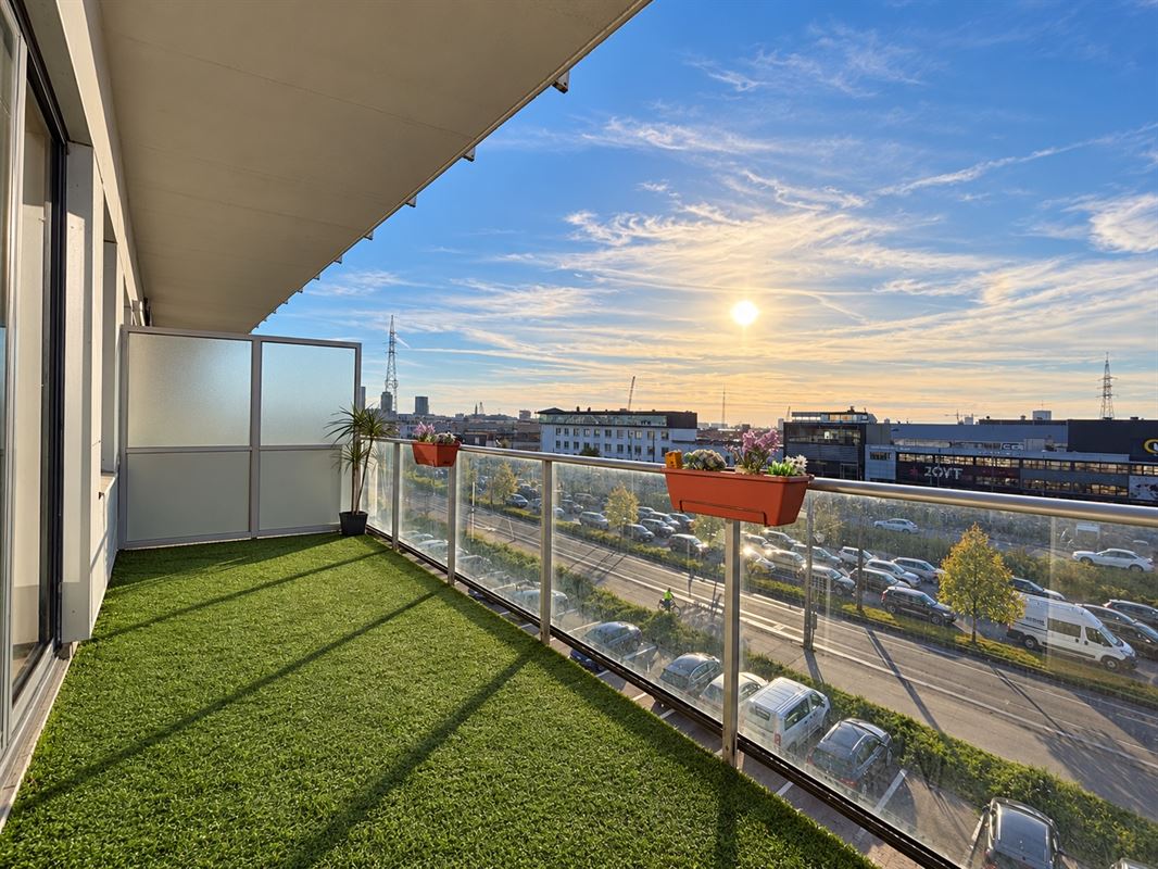 Stijlvol gemeubeld appartement met groot terras aan de Noorderlaan