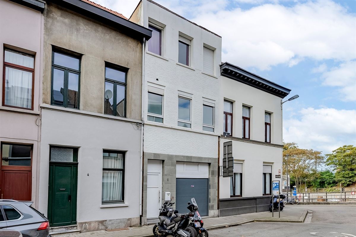 Bel-etagewoning met 2 slaapkamers en ruime garage