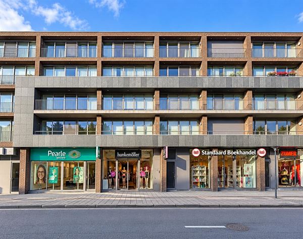 Prachtig appartement met twee slaapkamers en terras te huur in centrum Wilrijk