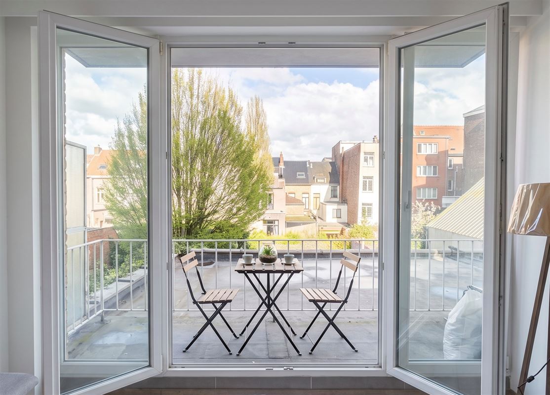 Ruime studio 1 slpk met terras.