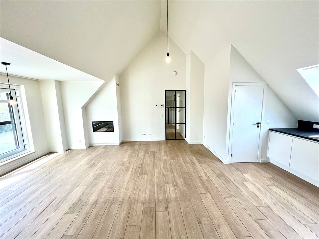 Penthouse met dakterras op het zuiden en 2 slaapkamers.